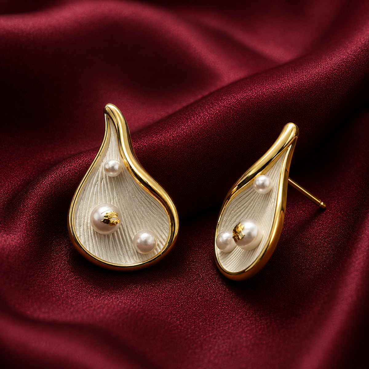 Pearl Petal Earring